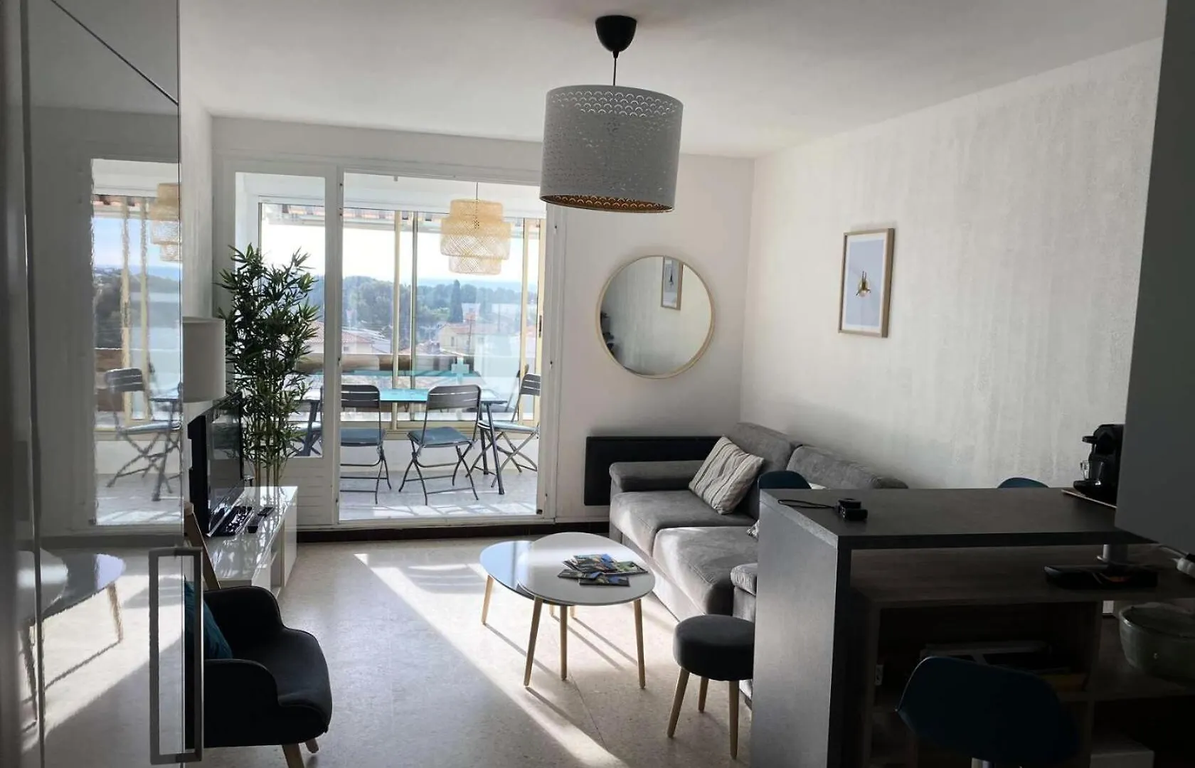 Residence Porquerolles - Joli T1 A Bandol Avec Vue Petite Vue Mer Mae-8734